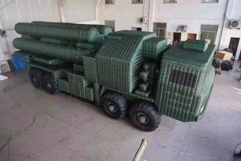 丽江军事大型导弹车
